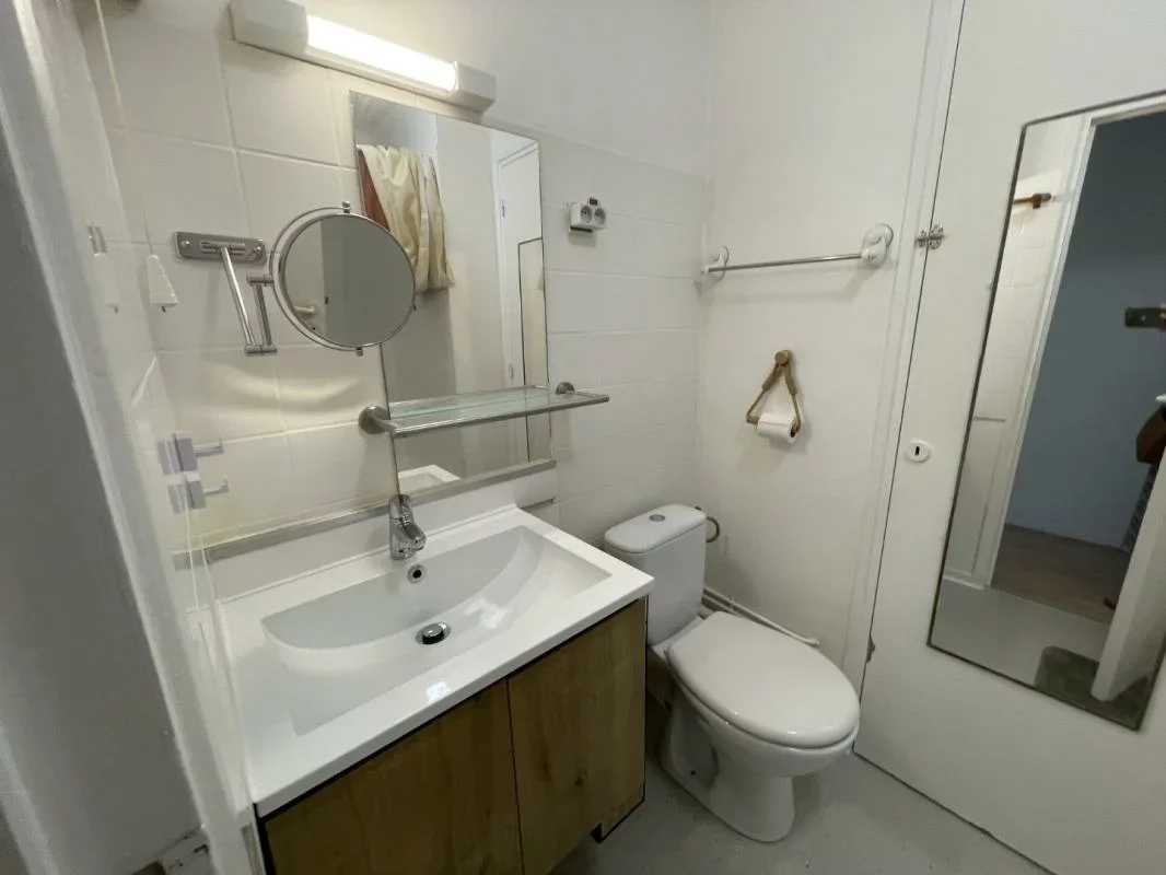 Room Rue Jean de Merville in Lorient