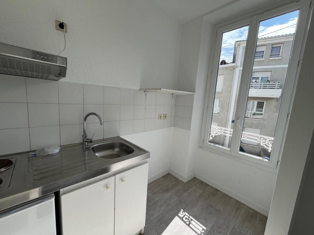 Appartement Avenue Pierre Brossolette à Mont-de-Marsan