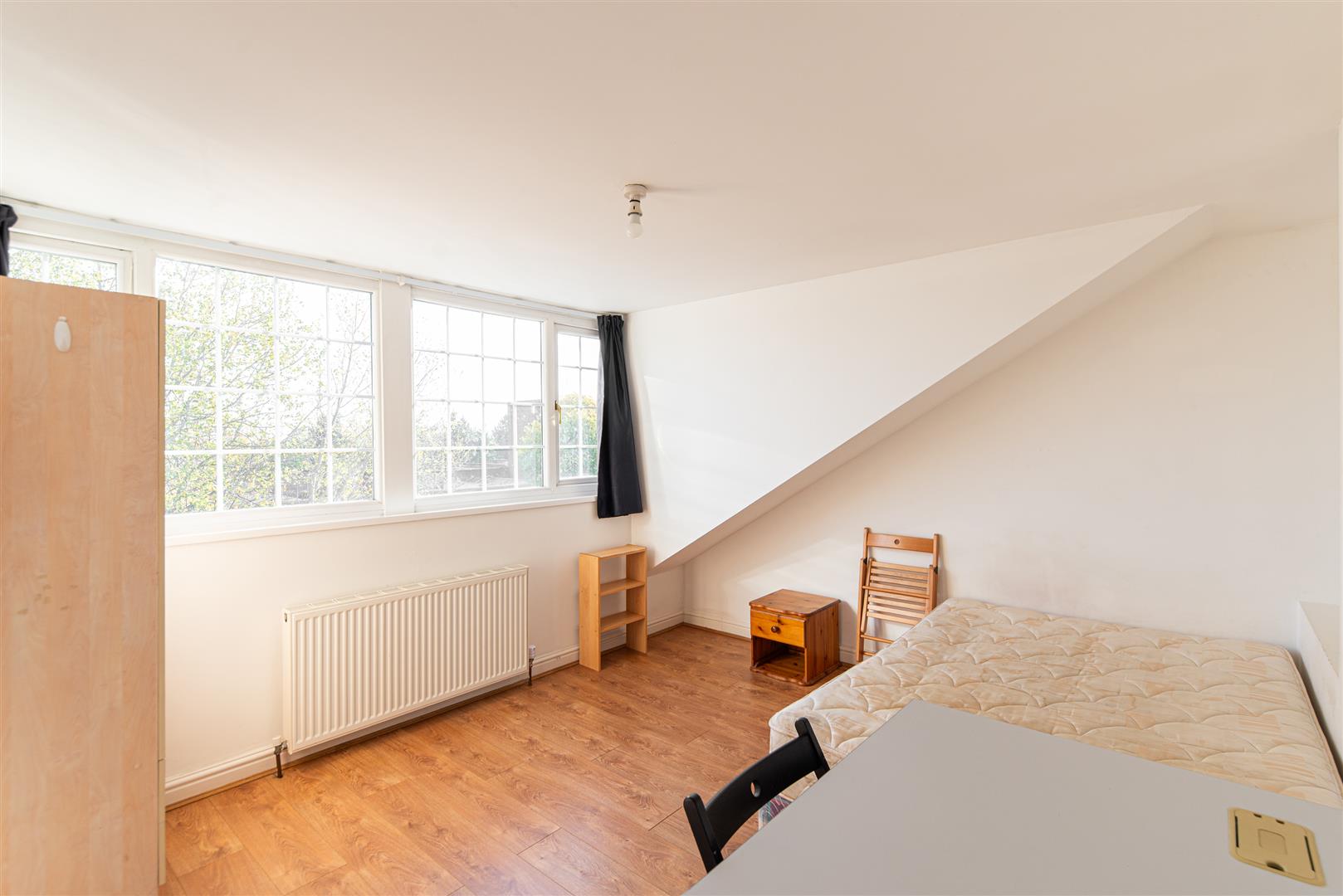 Flat Elliott Terrace in Newcastle upon Tyne