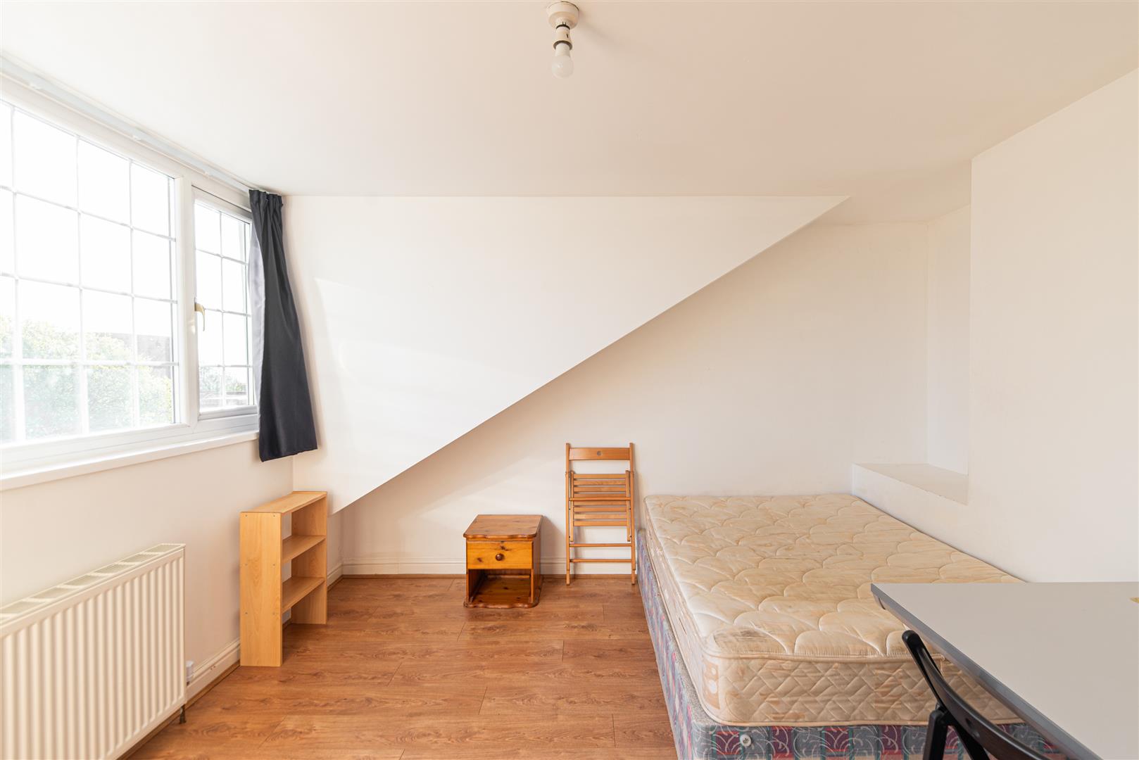 Flat Elliott Terrace in Newcastle upon Tyne