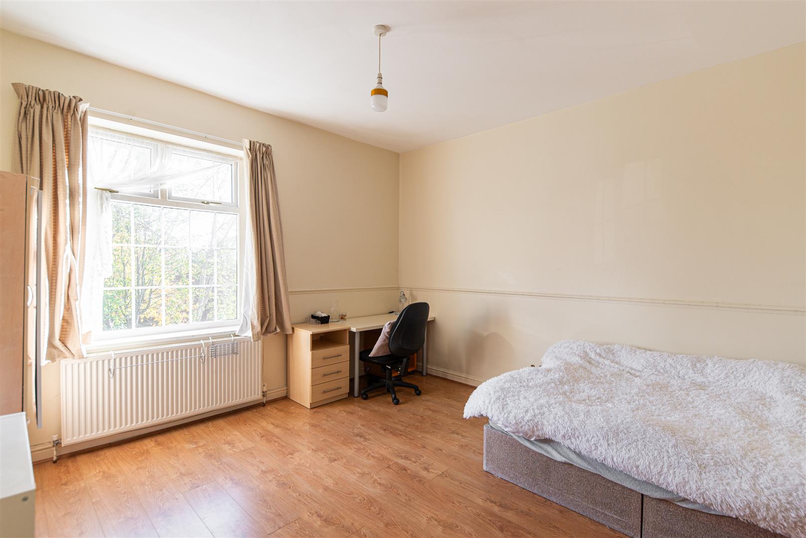 Flat Elliott Terrace in Newcastle upon Tyne