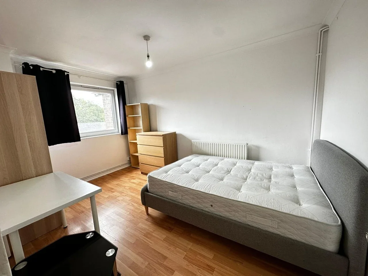 Flat Beaumont Square in Greater London