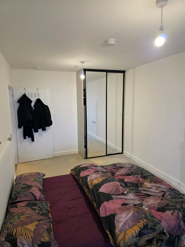 Room Coronation Square in Greater London