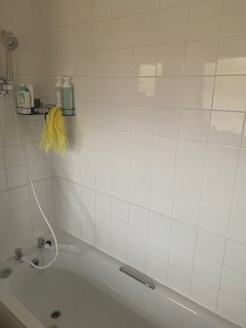 Room Larkhall Lane in Greater London