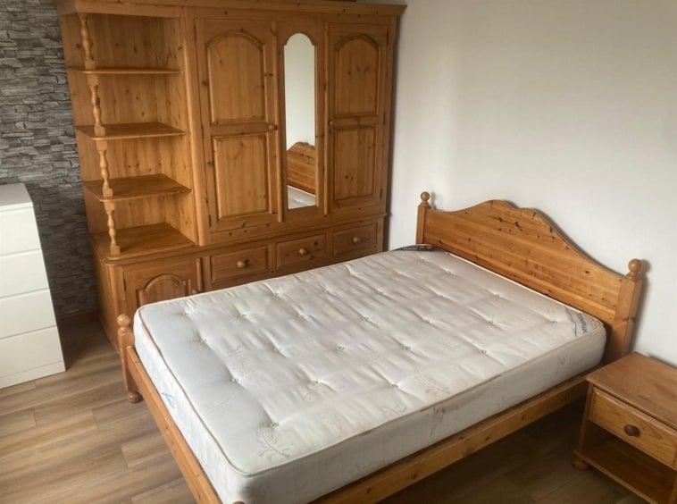 Flat Brooke Avenue in Greater London