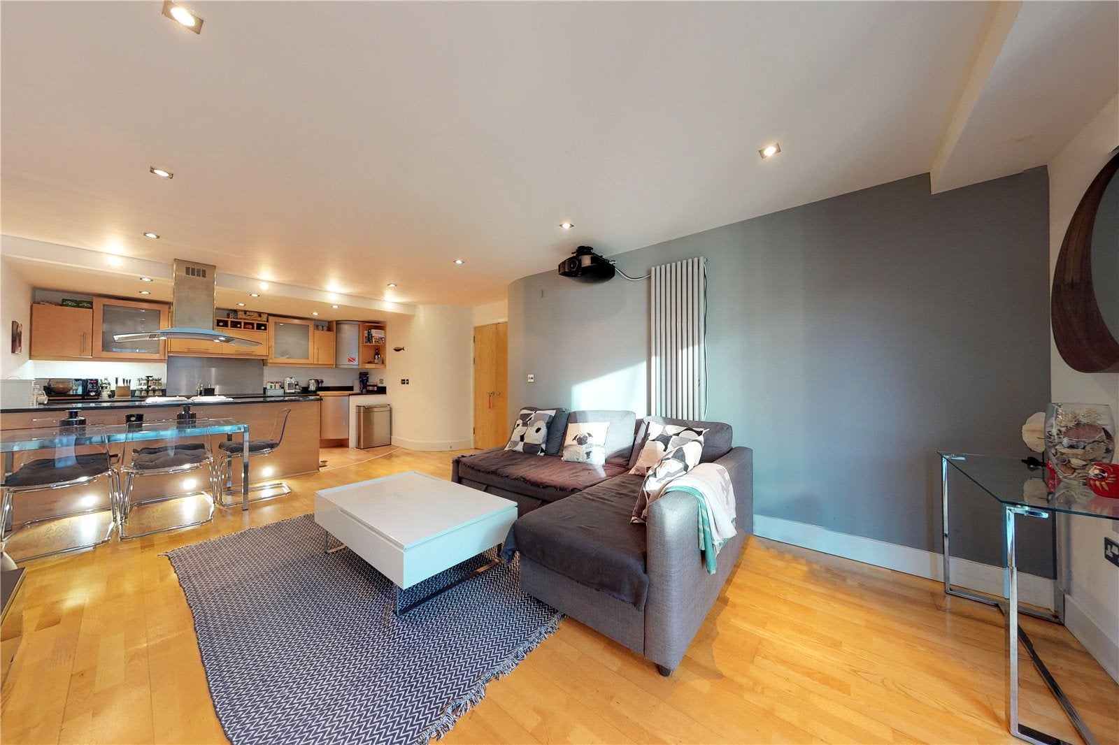 Flat Millharbour in Greater London