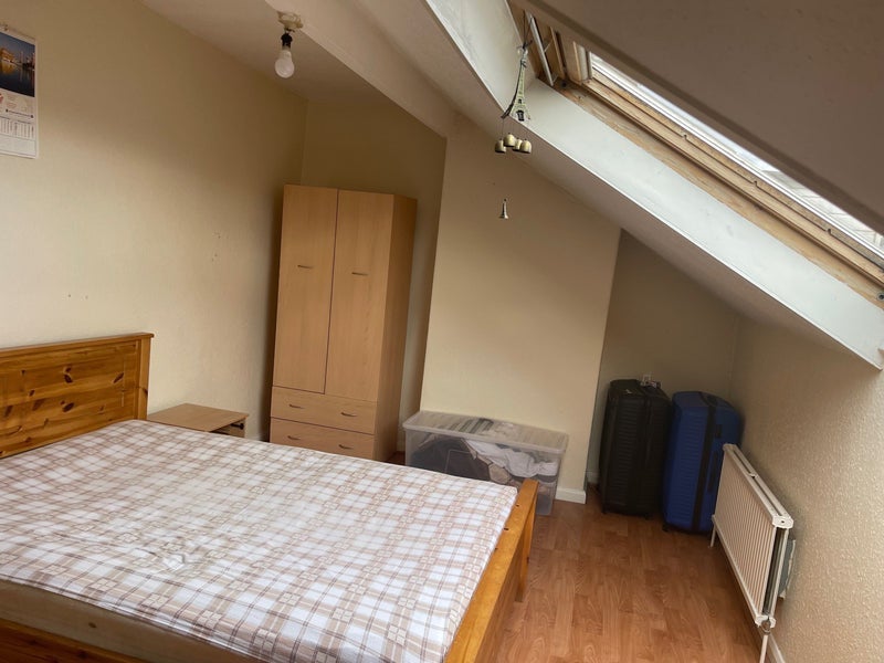 Room Ashton Street in Leeds