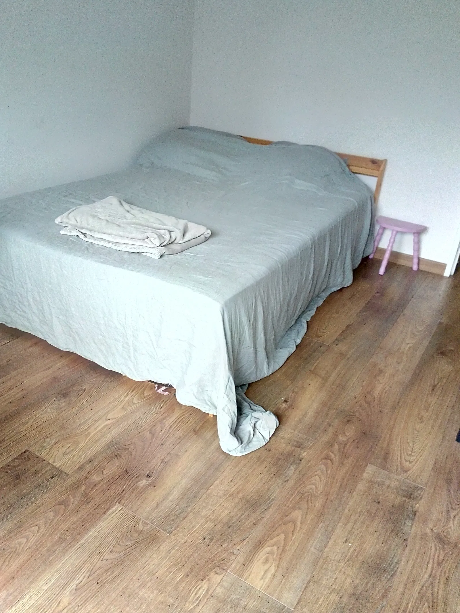 Room Rue Robert Caumont in Bordeaux