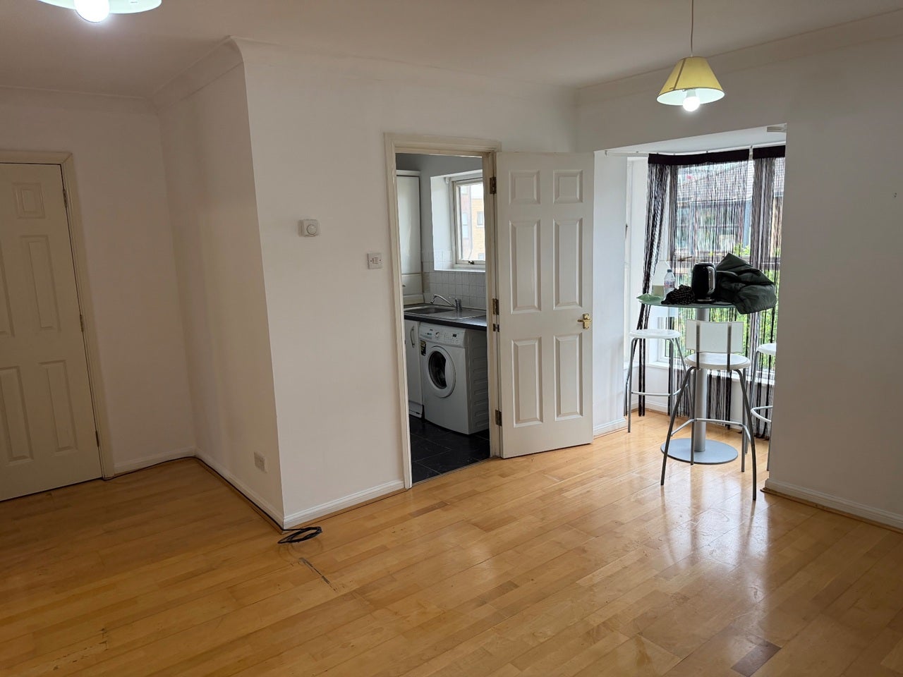 Flat Wesley Avenue in Greater London