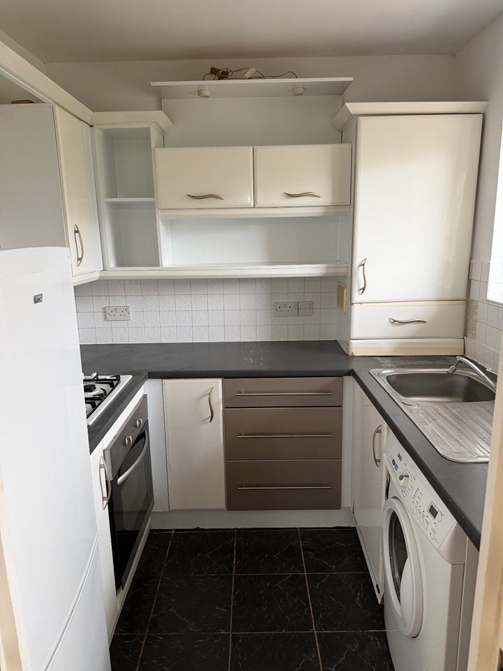 Flat Wesley Avenue in Greater London