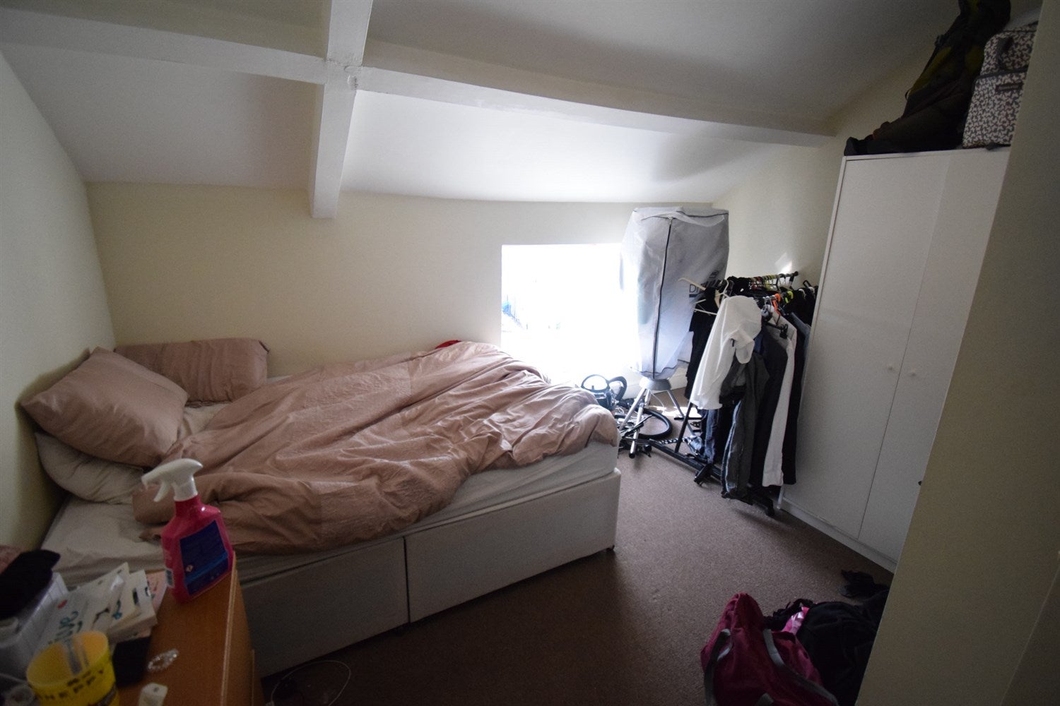 Flat Fitzhamon Embankment in Cardiff
