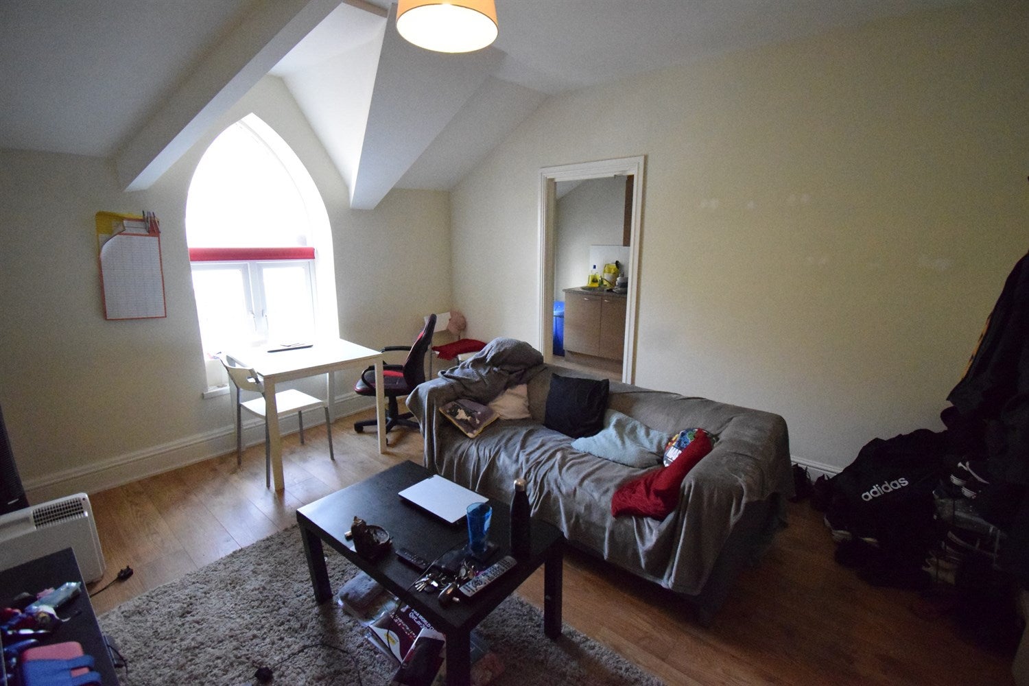 Flat Fitzhamon Embankment in Cardiff