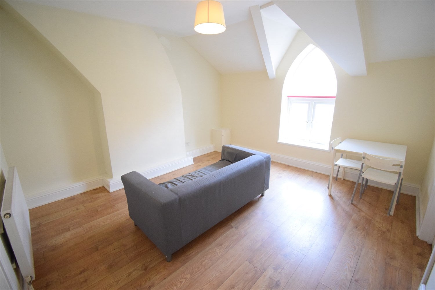 Flat Fitzhamon Embankment in Cardiff