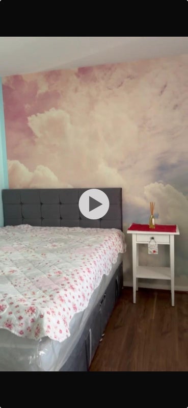 Room Milton Road in Caterham on the Hill