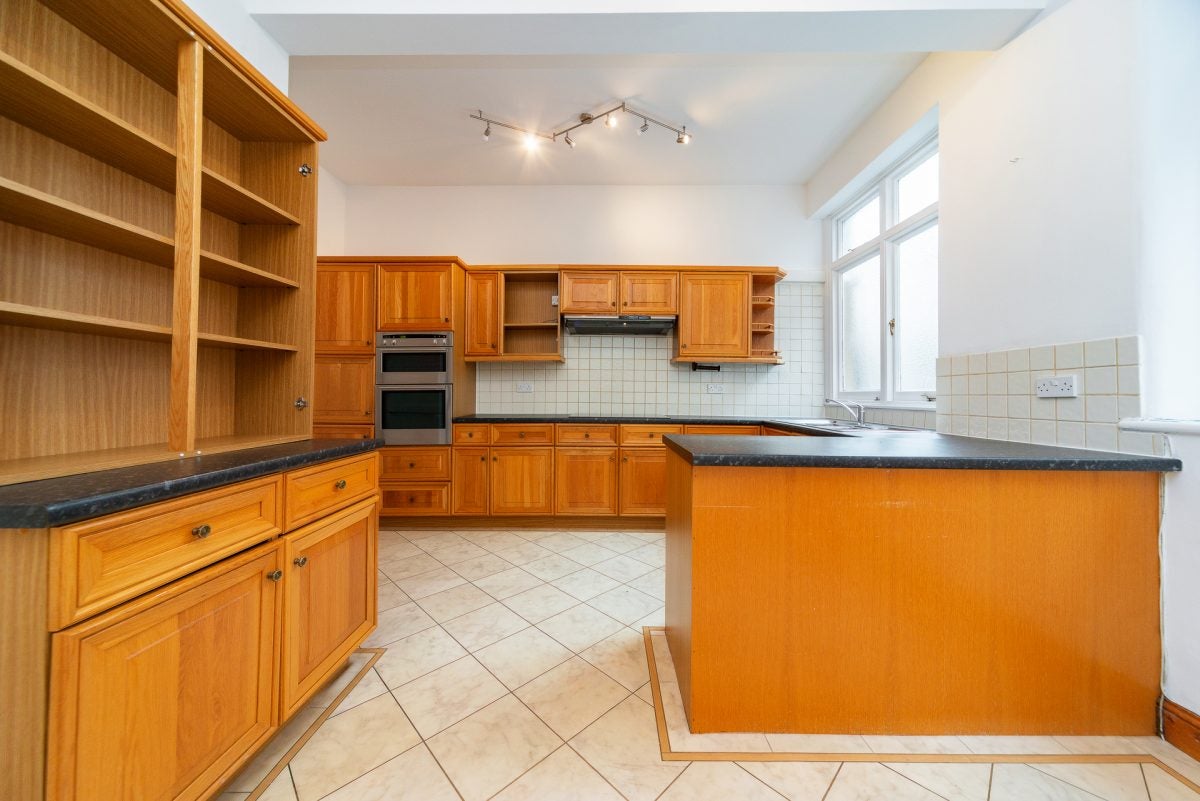Flat Heath Drive in Greater London
