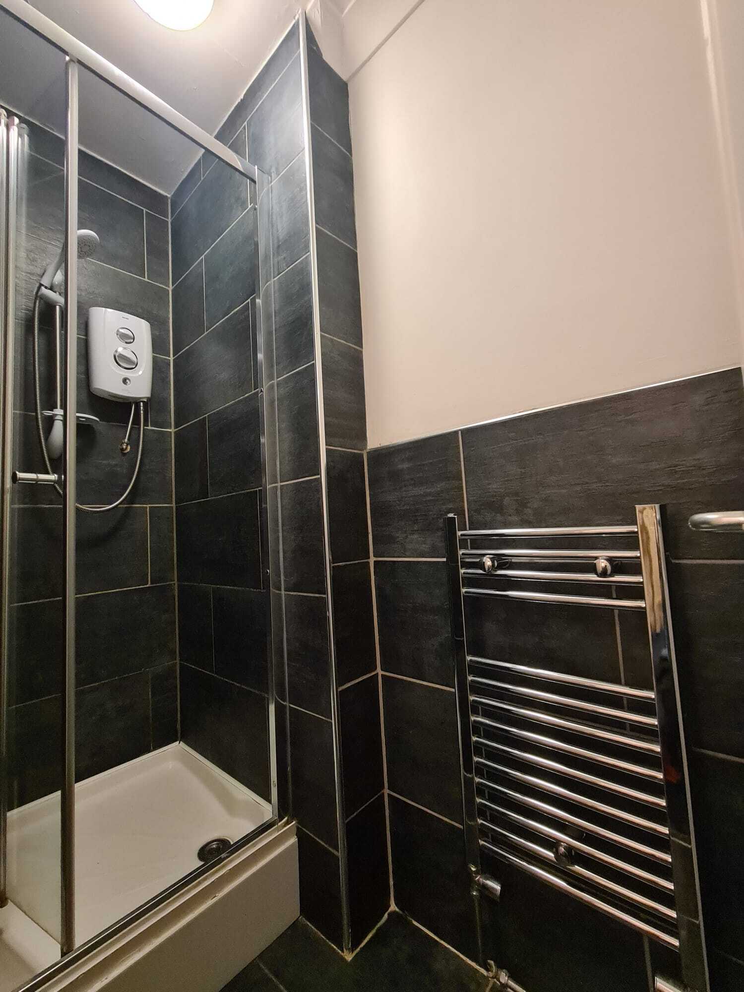 Room Uplands Crescent in Swansea