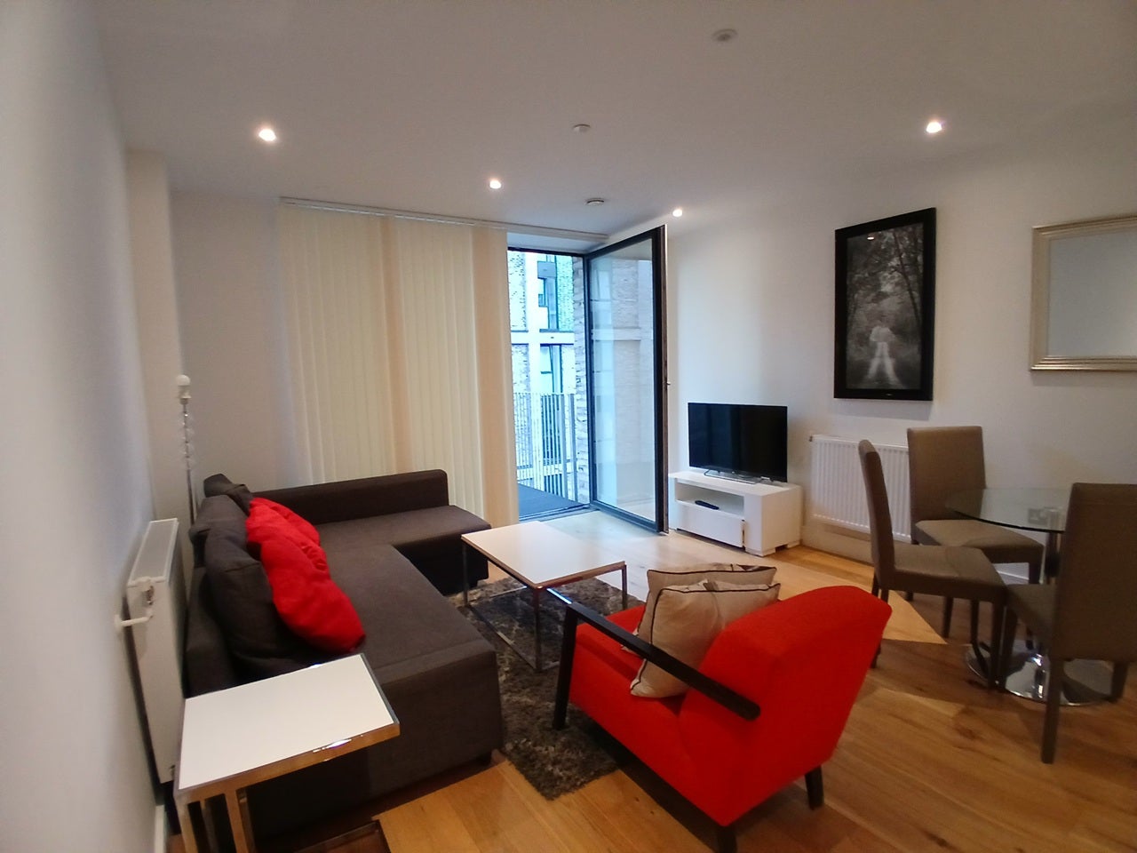Flat Caxton Street North in Greater London