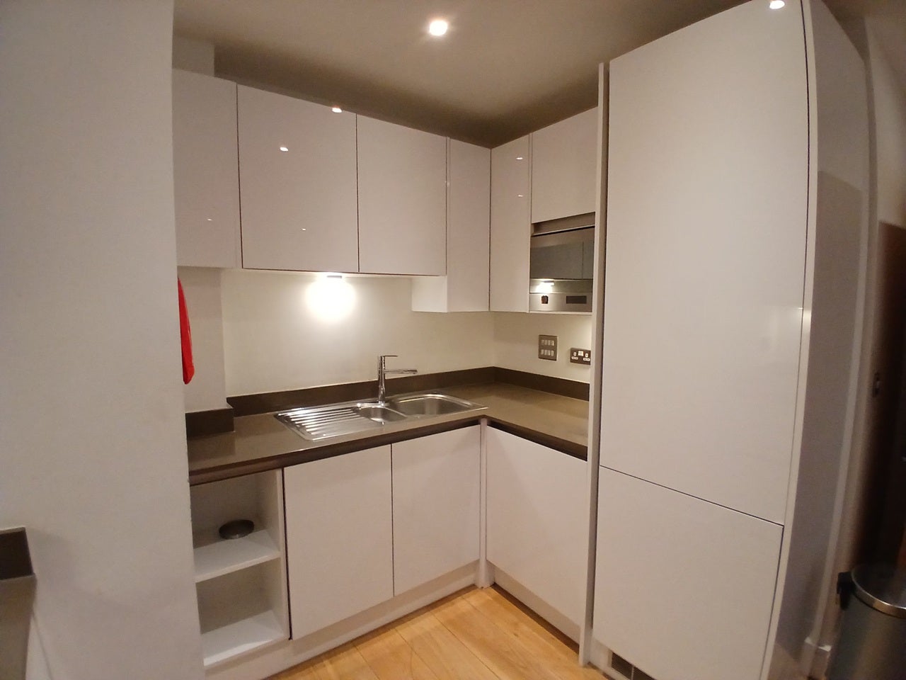 Flat Caxton Street North in Greater London