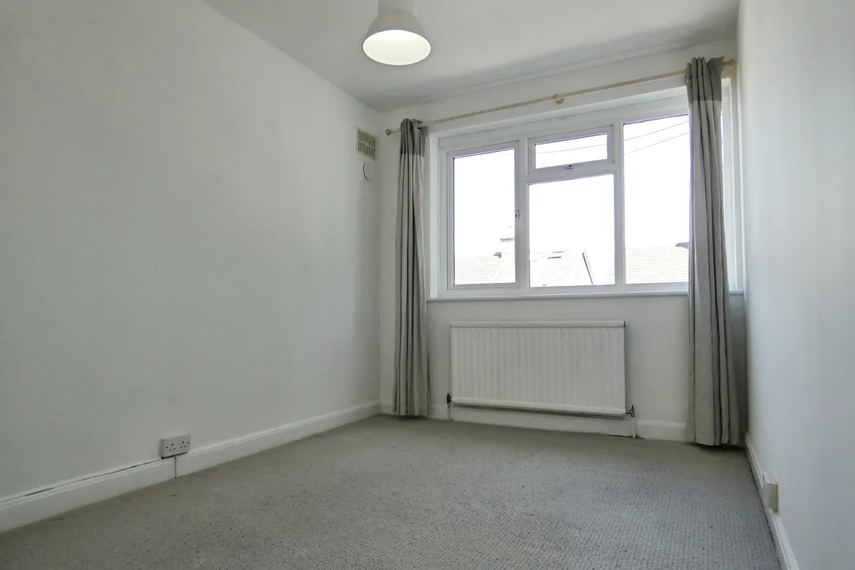 Flat Melbourne Road in Greater London