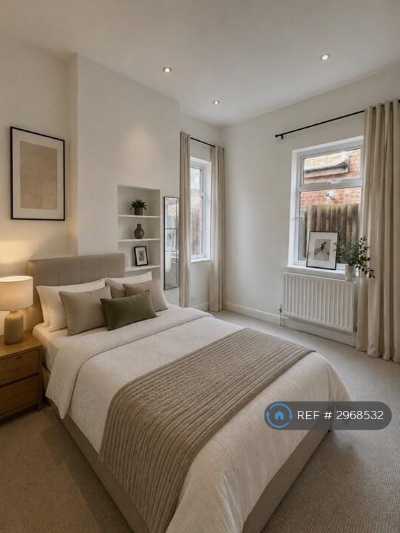 Flat Murray Road in Greater London