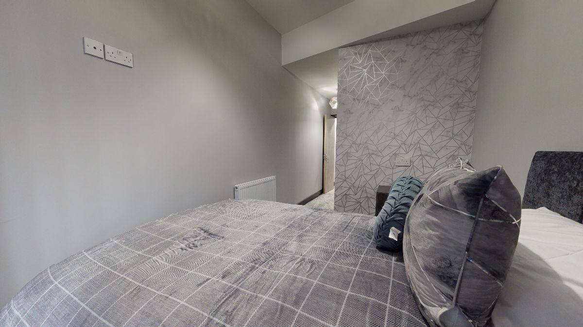 Room Wilson Street in Wakefield