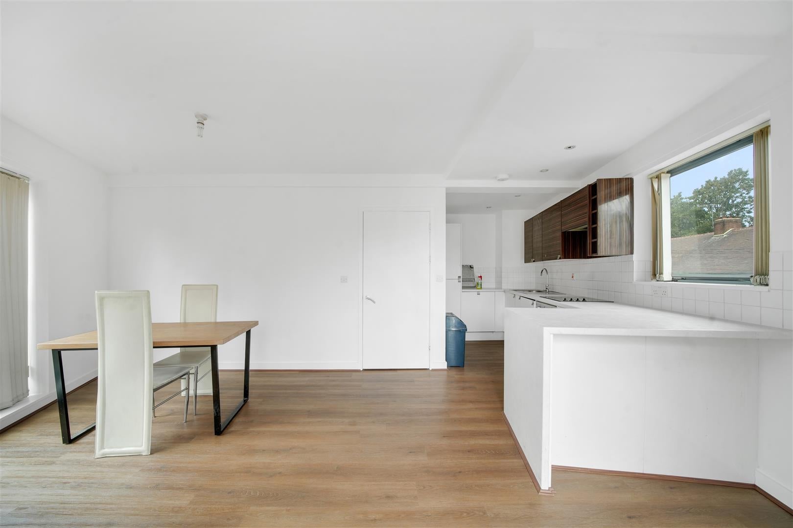 Flat Hermit Road in Greater London