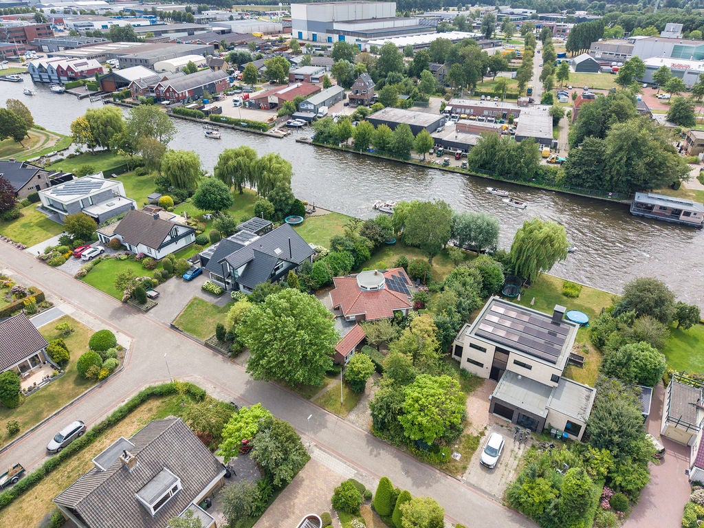 Vrijstaande woning te koop: Kruiswater 8, Sneek