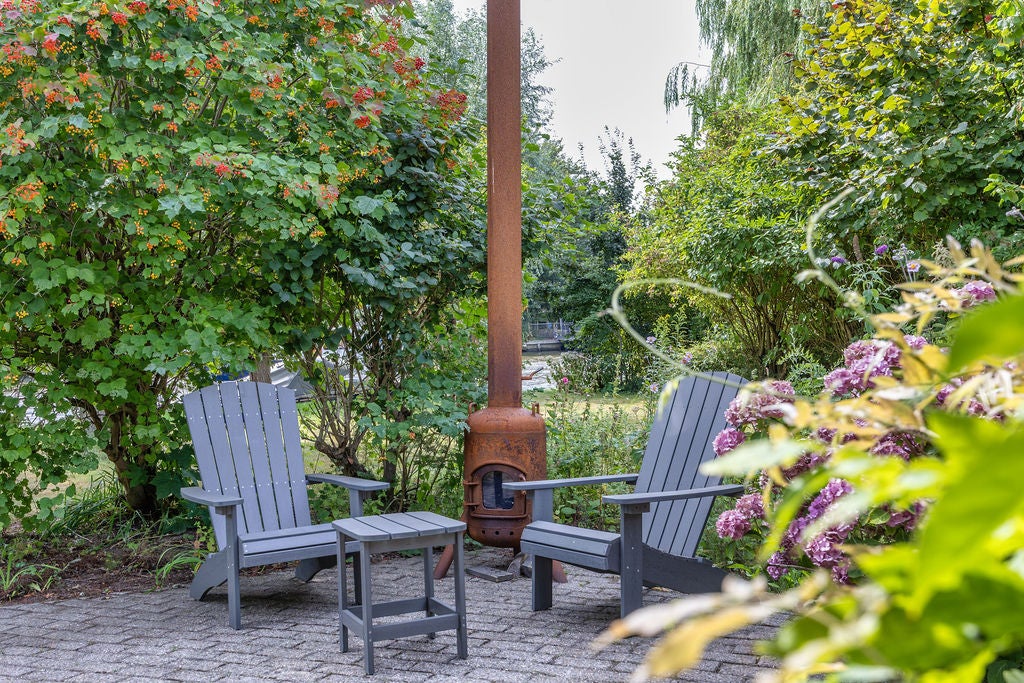 Vrijstaande woning te koop: Kruiswater 8, Sneek