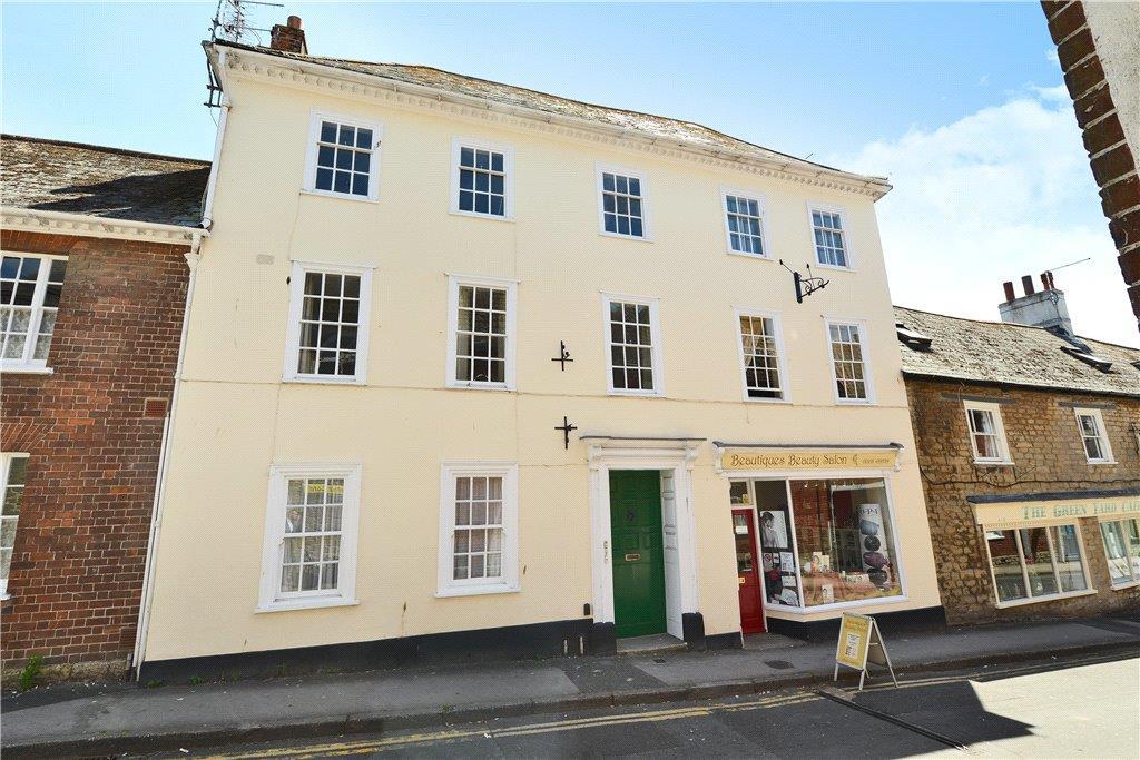 Flat Barrack Street in Bridport