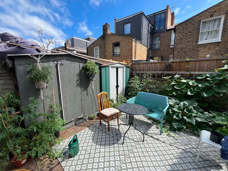 Room Drayton Park in Greater London