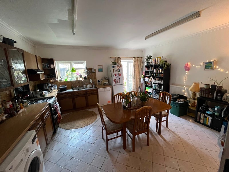 Room Drayton Park in Greater London