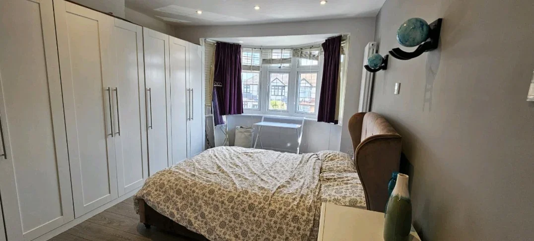 House Westwood Lane in Greater London