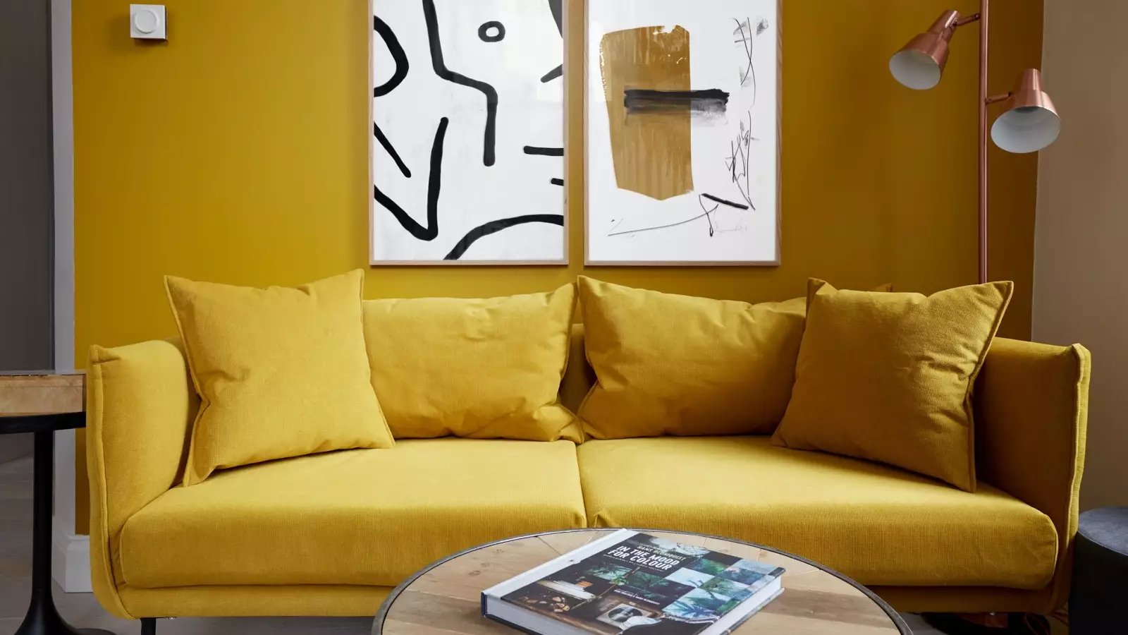 Flat Bury Place in Greater London