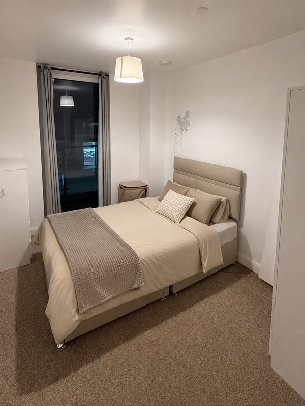 Room Jupp Road West in Greater London