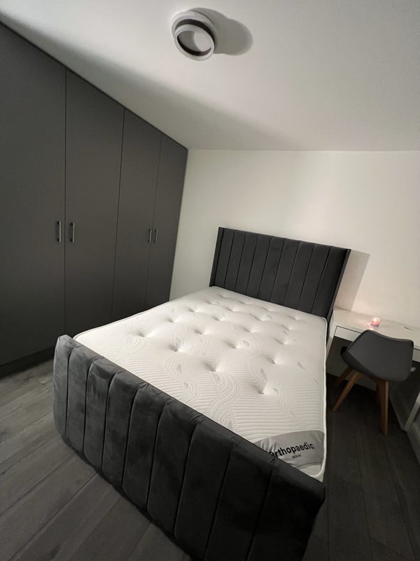 Room Listowel Close in Greater London