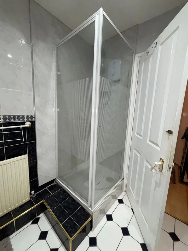 Room Tomswood Hill in Greater London