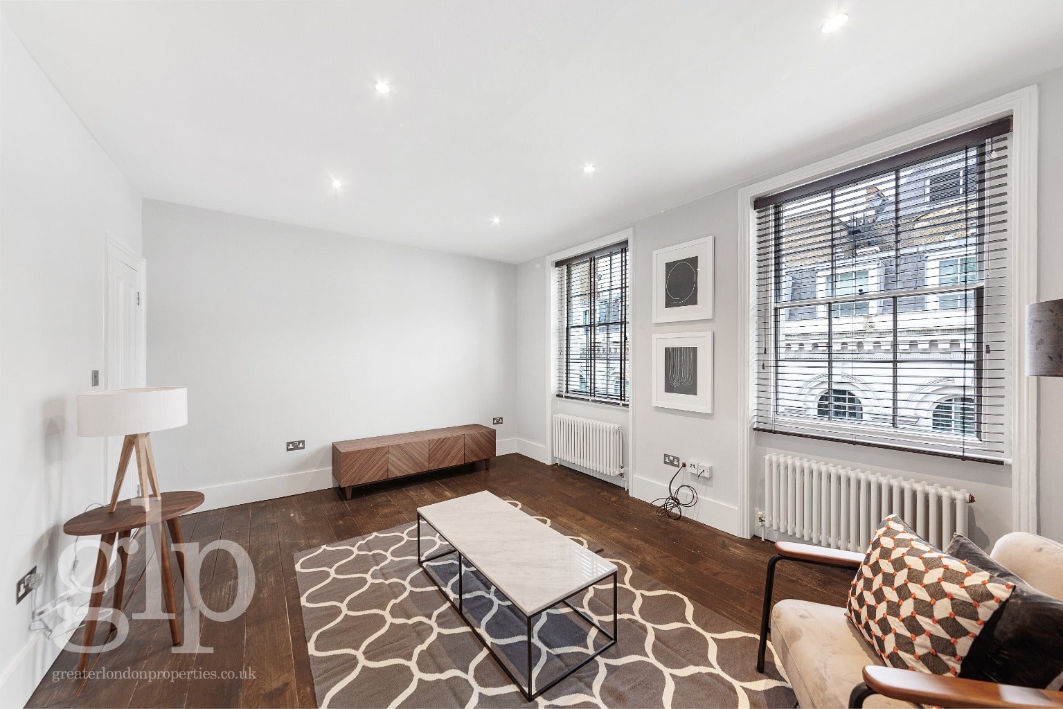 Flat Barter Street in Greater London