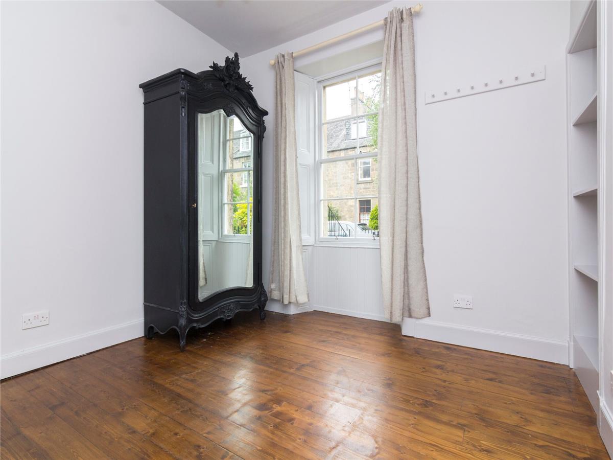 House Rintoul Place in City of Edinburgh