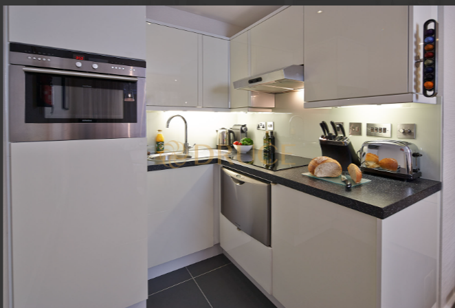 Flat Brompton Road in Greater London