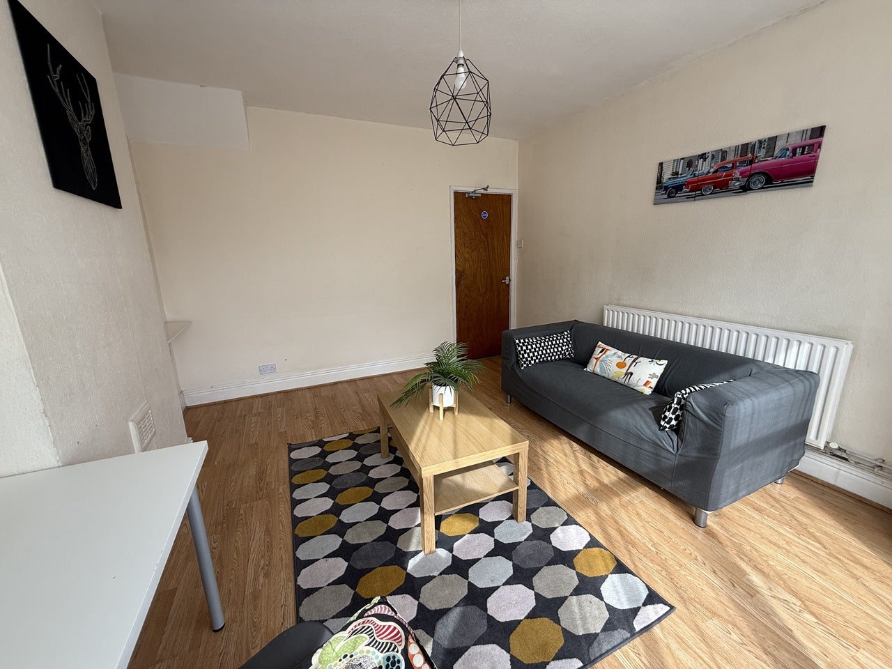 Flat Beckingham Road in Leicester
