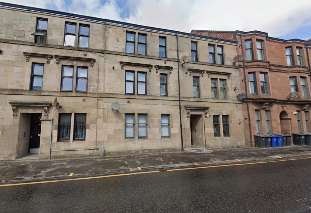 Flat Neilston Road in Paisley