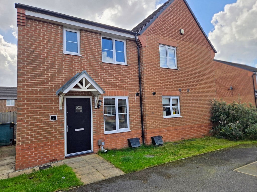 House Llama Close in South Ribble