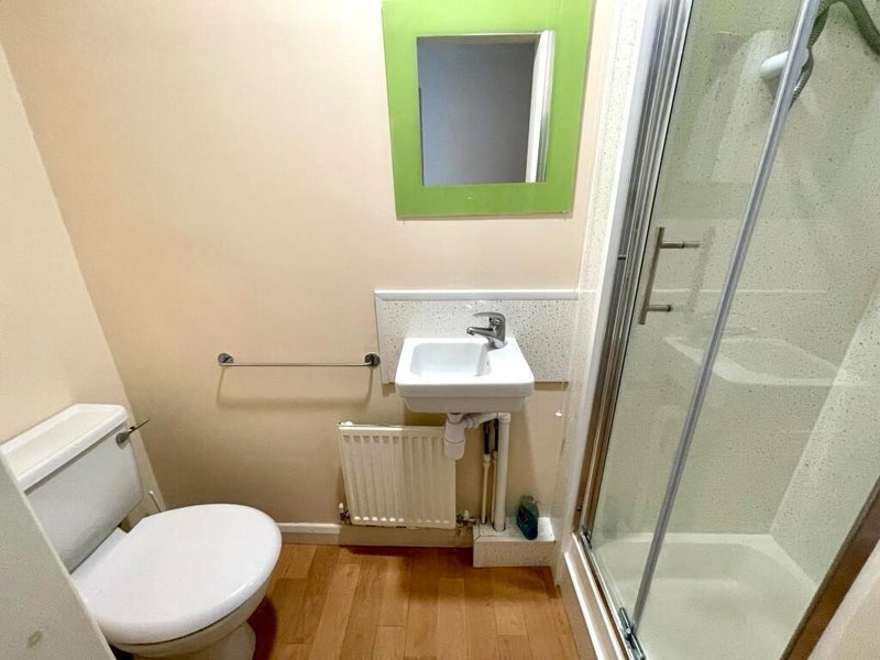 Room Gillquart Way in Coventry