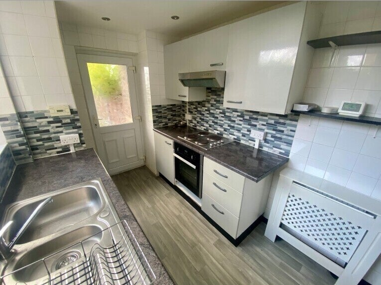 Flat Heaton Avenue in Bramhall