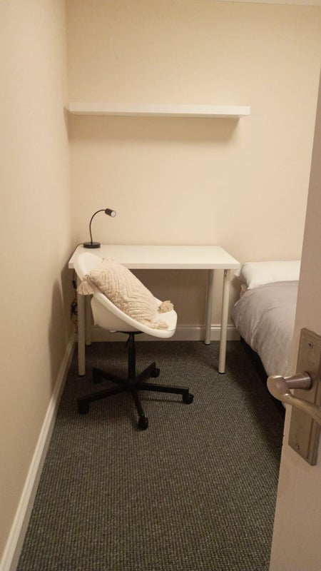 Room Grovepark Gardens in Glasgow