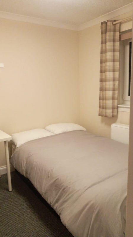 Room Grovepark Gardens in Glasgow