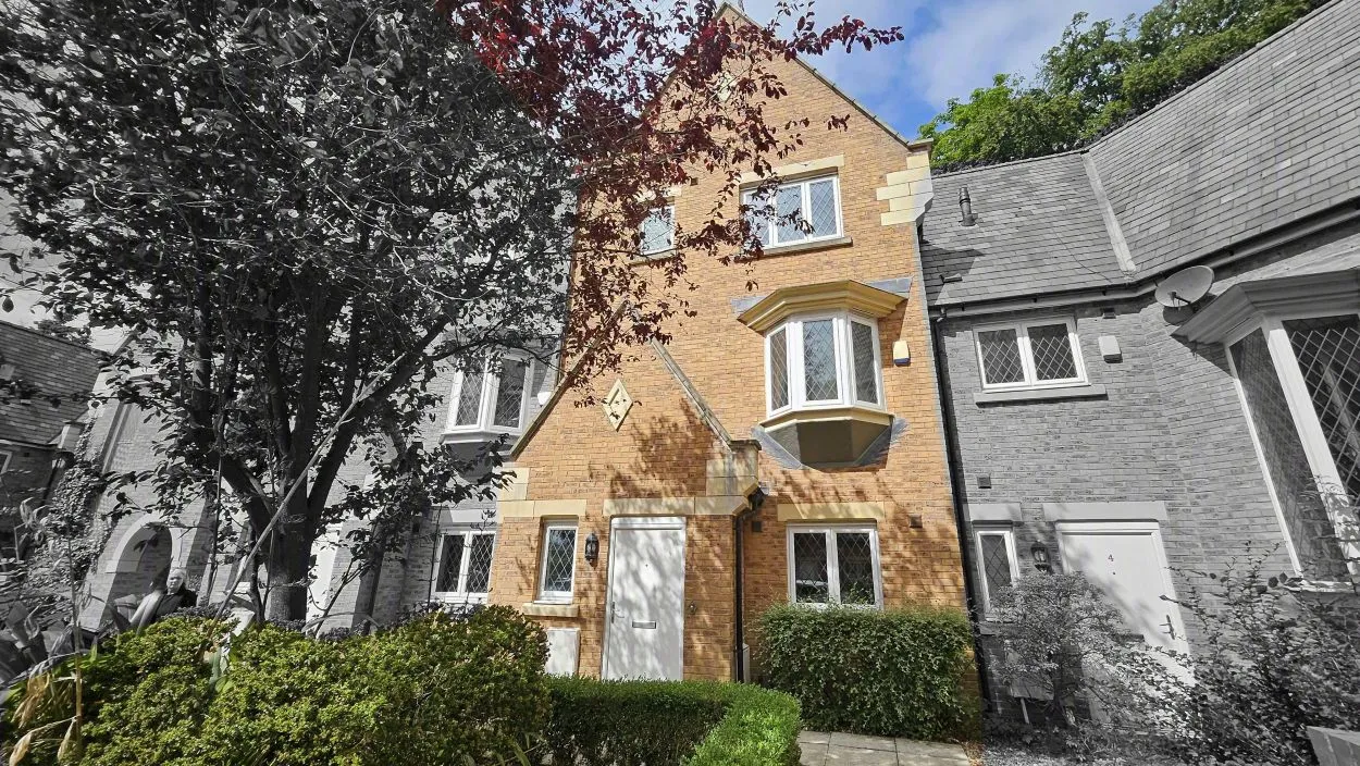 House Reeceton Gardens in Bolton