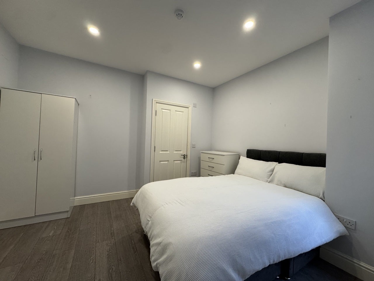 Room Brighton Road in Greater London