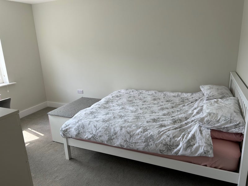Room Albert Road in Poole