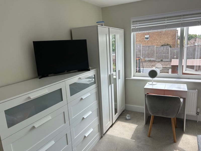 Room Albert Road in Poole